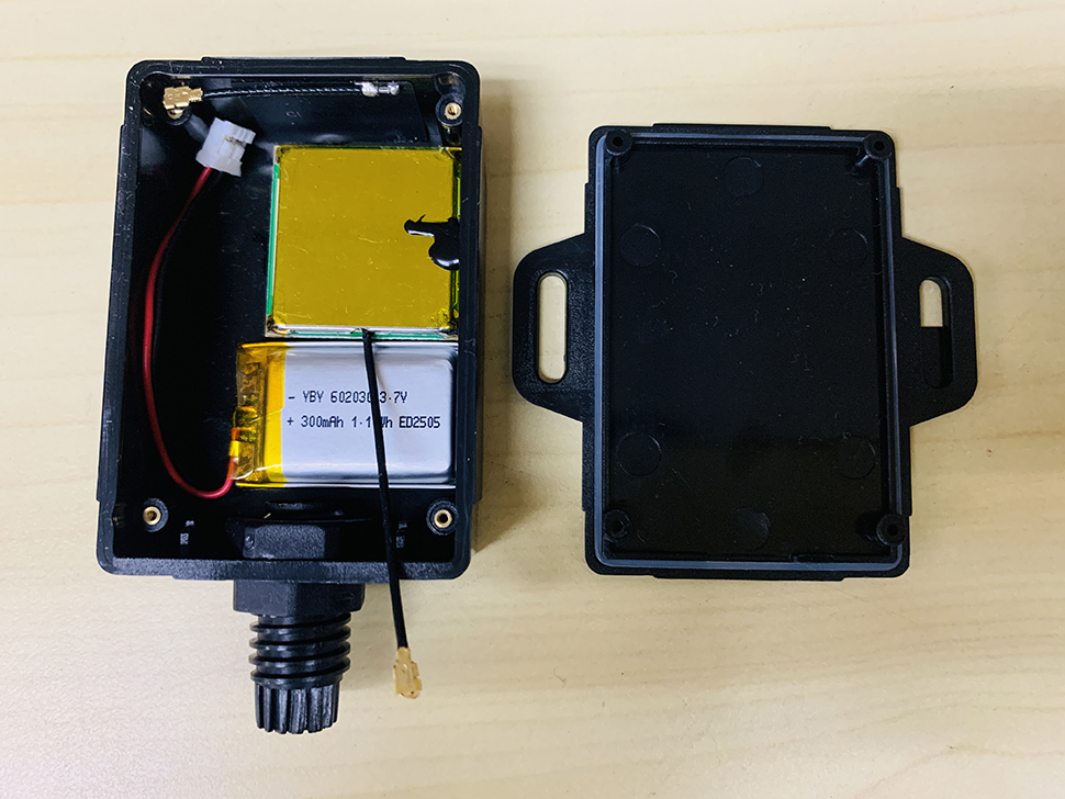 dispositivo de seguimiento gps AT04-4G