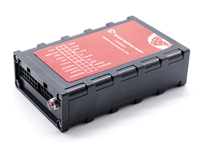 gps tracker supporting RFID reader, camera, fuel level monitoring